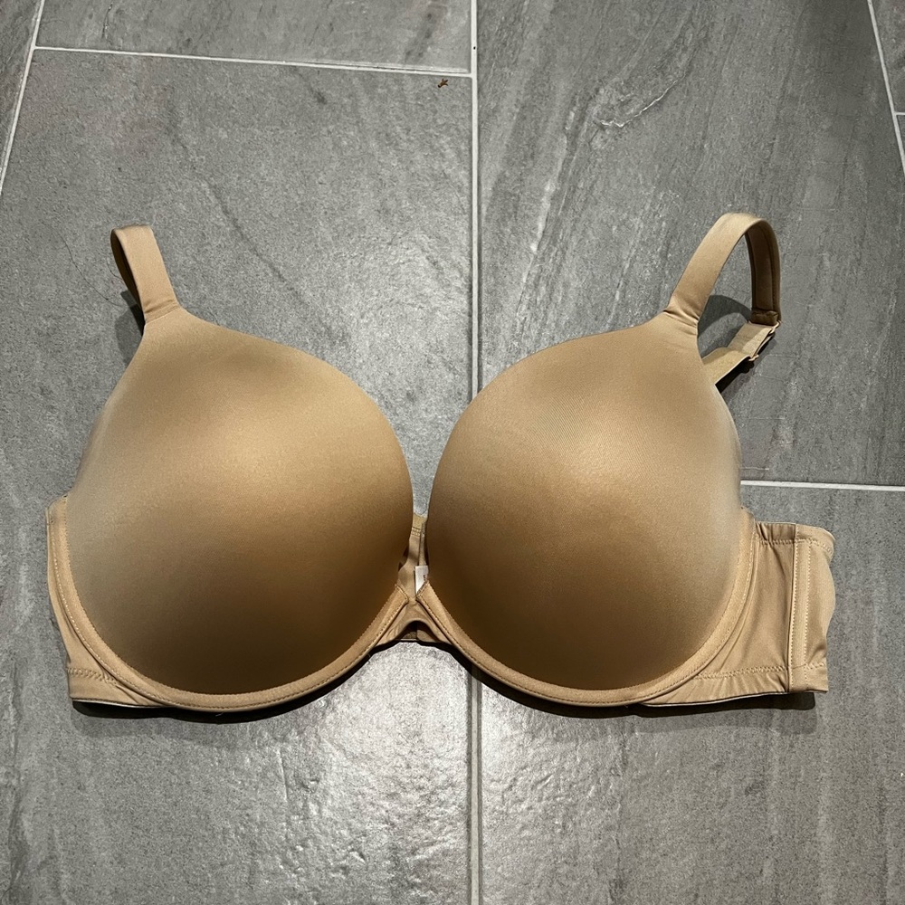 Nude boost plunge bra